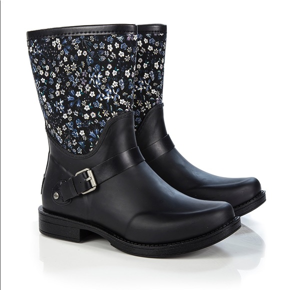 Ugg Rainboots - size 5 - Picture 1 of 7